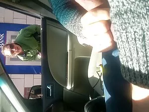 仕事の日の後に自分自身を愛する美しいロシ ...