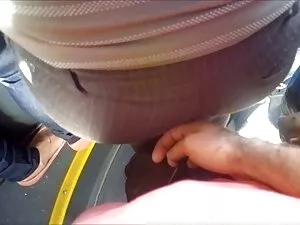 深い舌と感覚的なアヒルは美しさで見えます ...