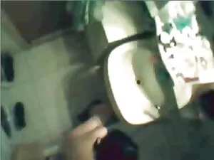ブルネットは、癌と猫と金髪でファックしま ...
