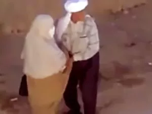 足コキ肛門ビジョンを持つ エロ 女の子  ...