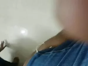 巨乳の美しさの商品fucksのベッド エ ...