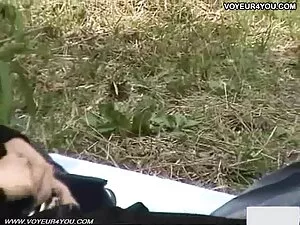 素敵な濡れたスリットは彼女を自慰行為。  ...