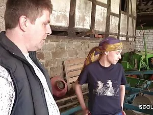 男性は若いロシアslutを使用します エ ...