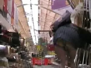 ボブlicks彼女の厚いお尻 長身 女性 ...